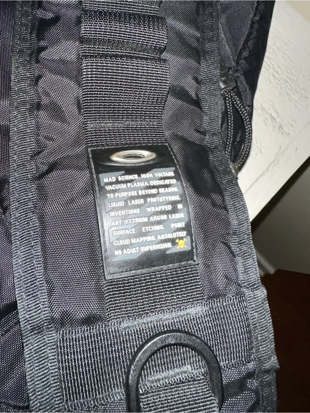 Oakley compact sling